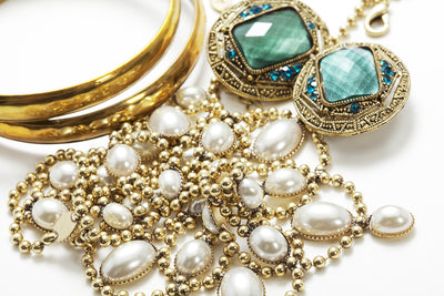 What is the difference between Vintage and Antique jewelry?