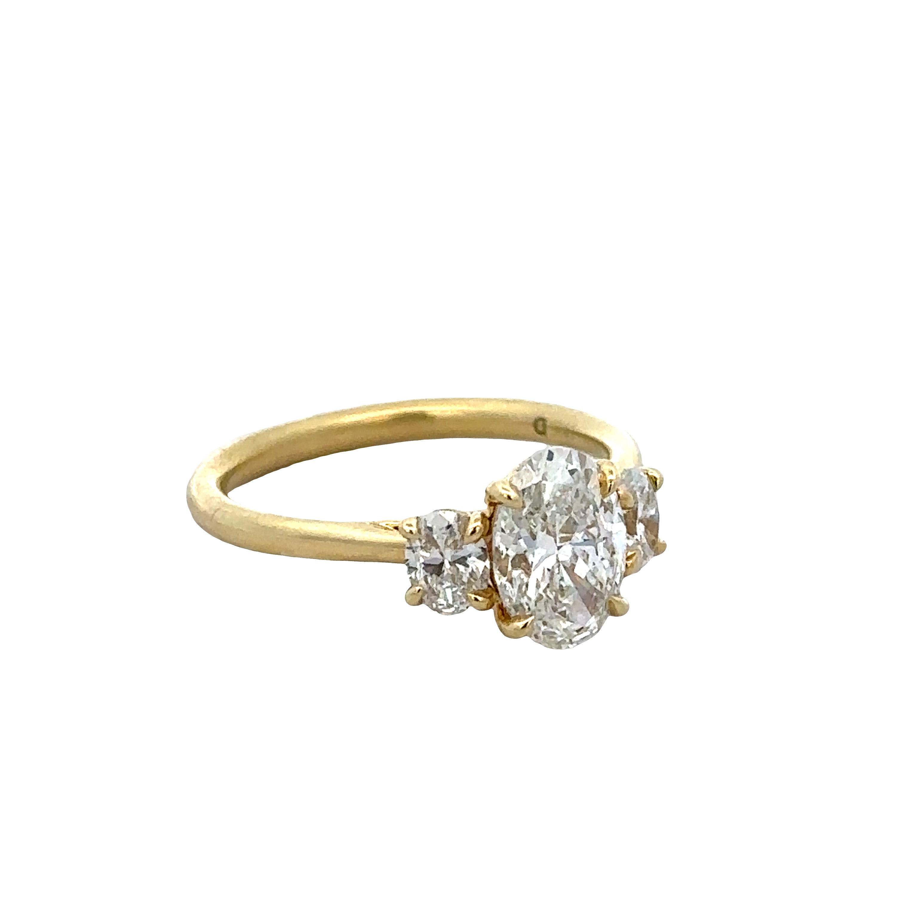 18k Yellow Gold Oval Diamond Three-Stone Engagement Ring – Size 6.75