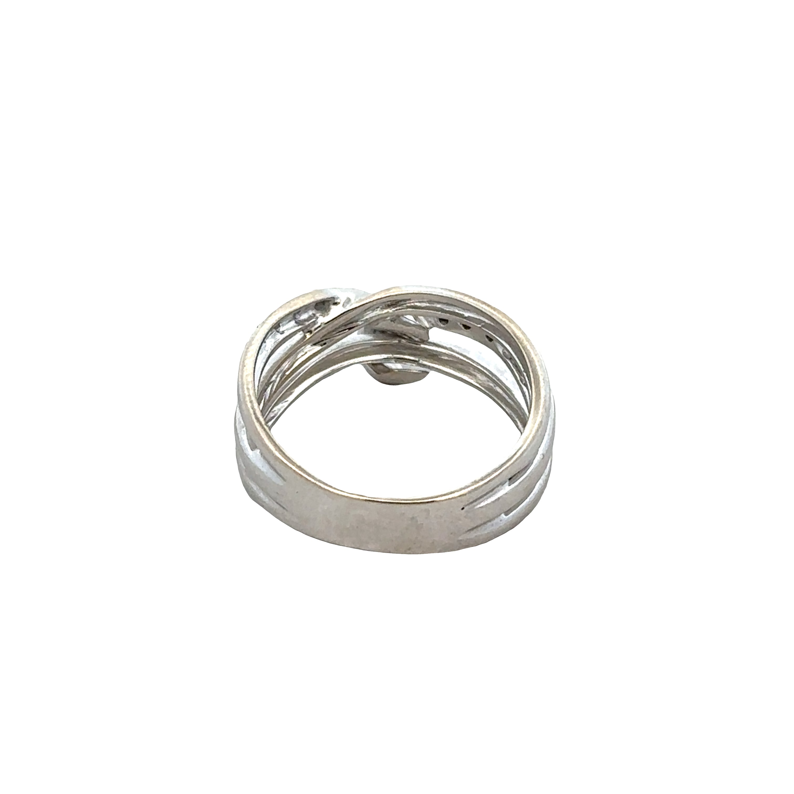 18k White Gold Diamond Openwork Ribbon Band – Size 6.5