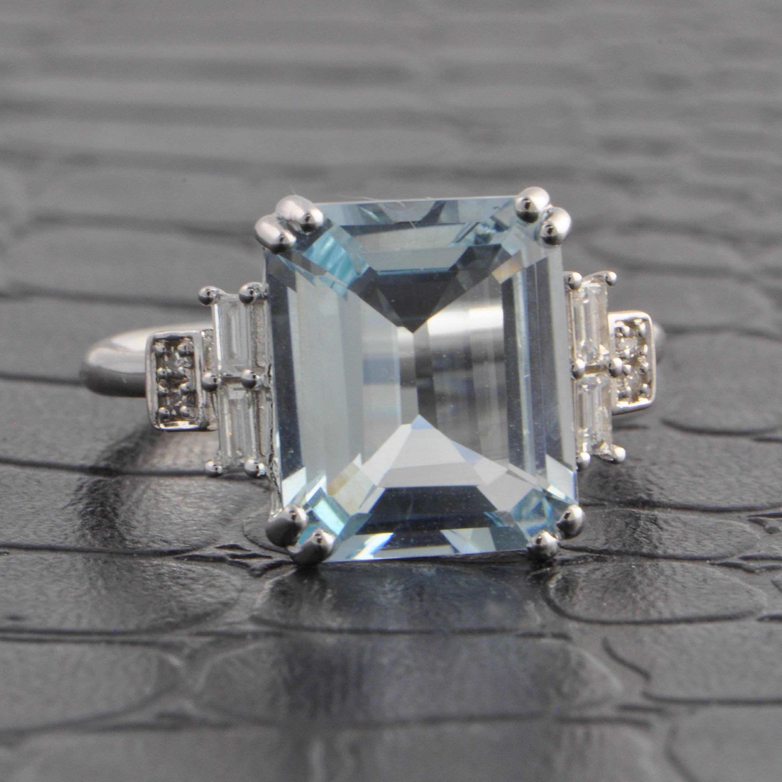 Aquamarine and Diamond Ring in White Gold
