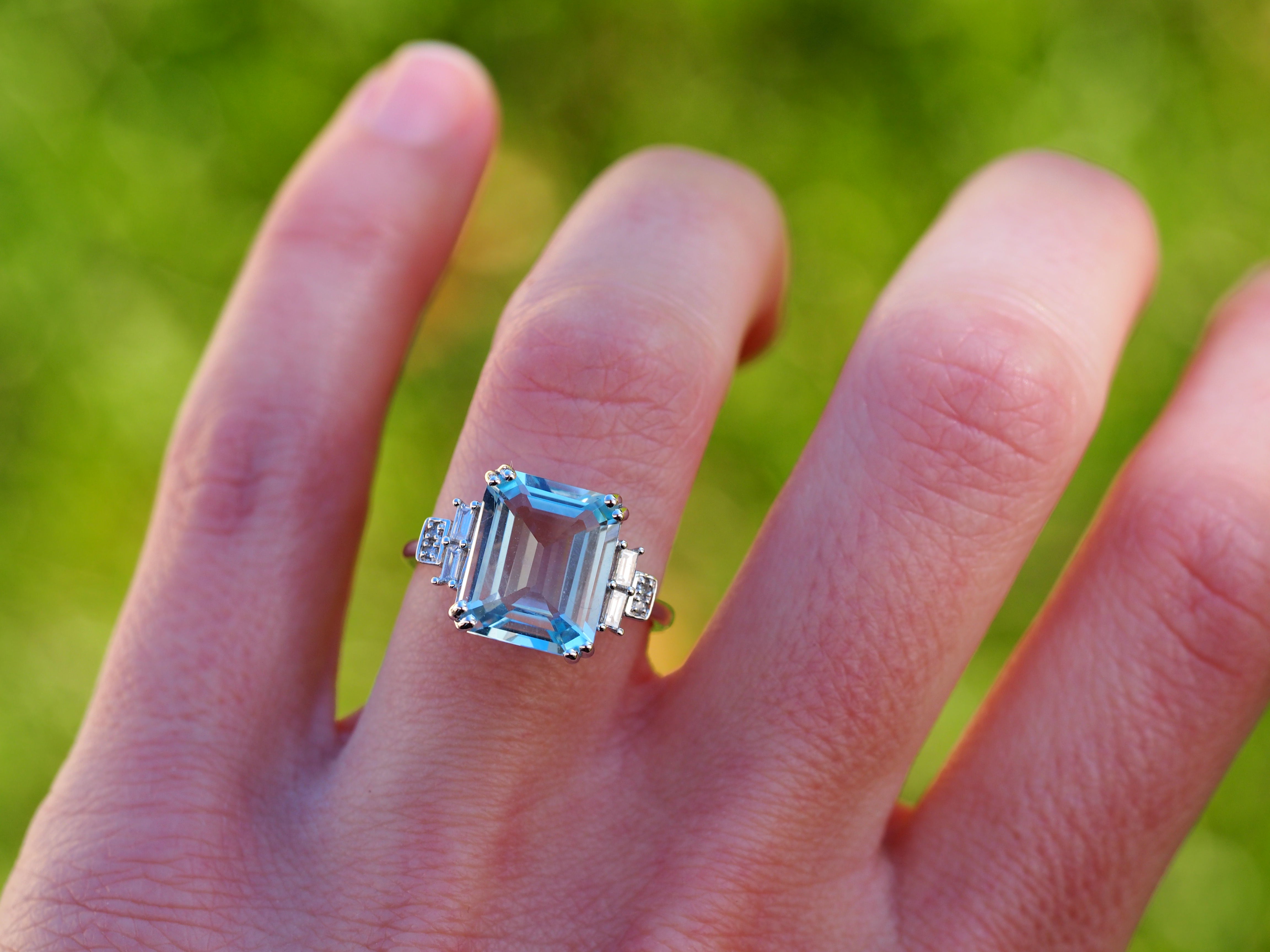 Aquamarine and Diamond Ring in White Gold
