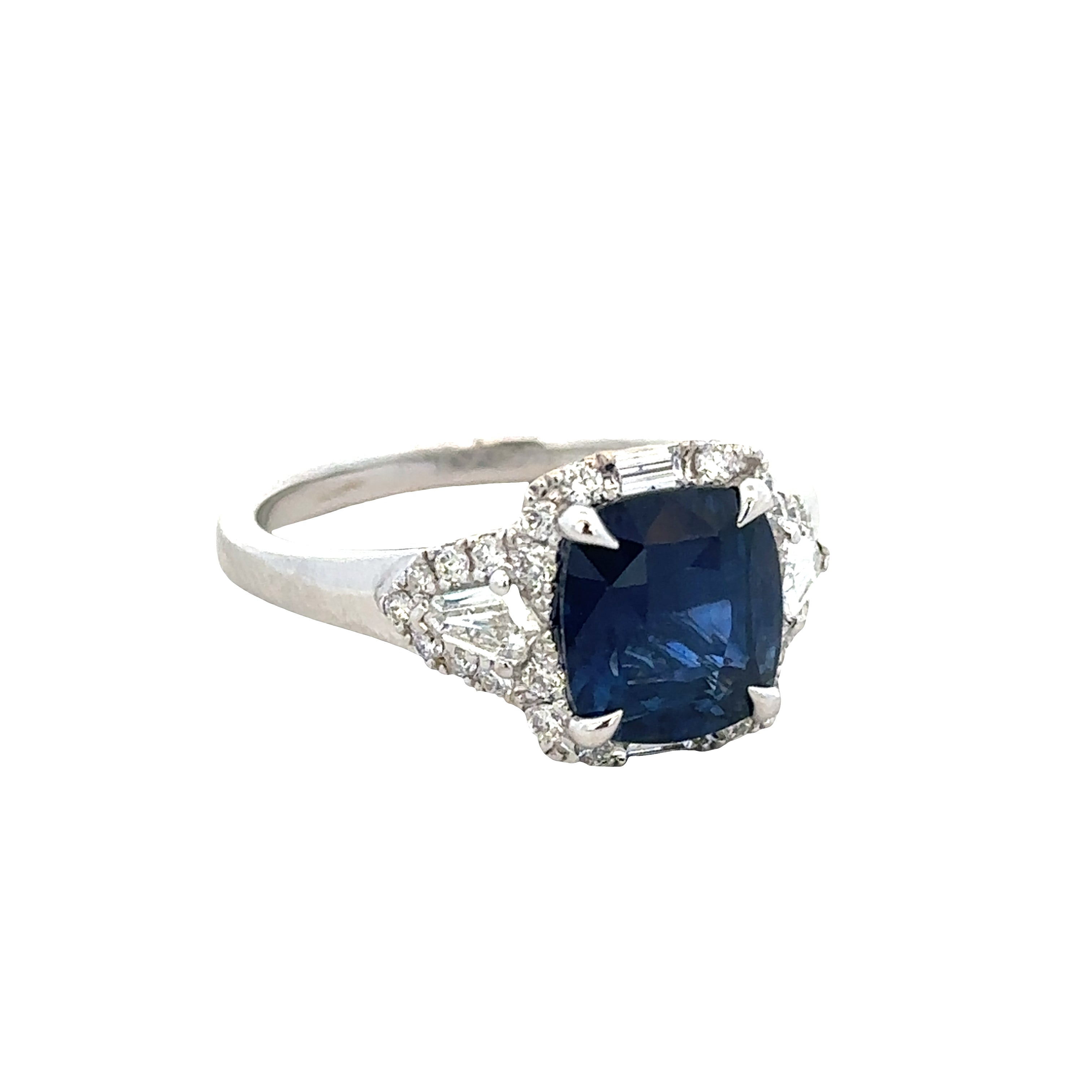 18k White Gold Sapphire & Diamond Halo Ring – Size 7.25