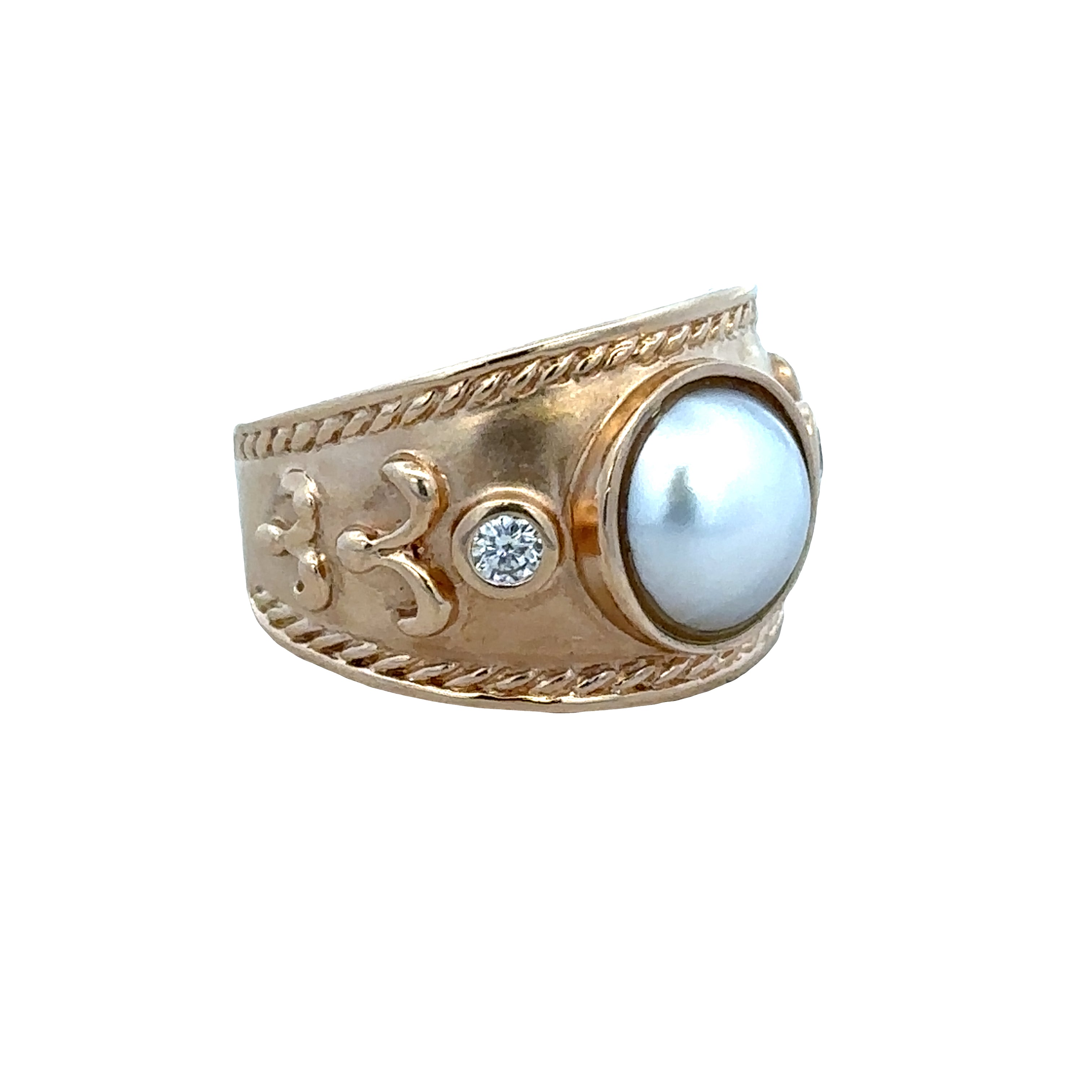 14k Yellow Gold Mabe Pearl & Diamond Etruscan-Style Ring – Size 6.25