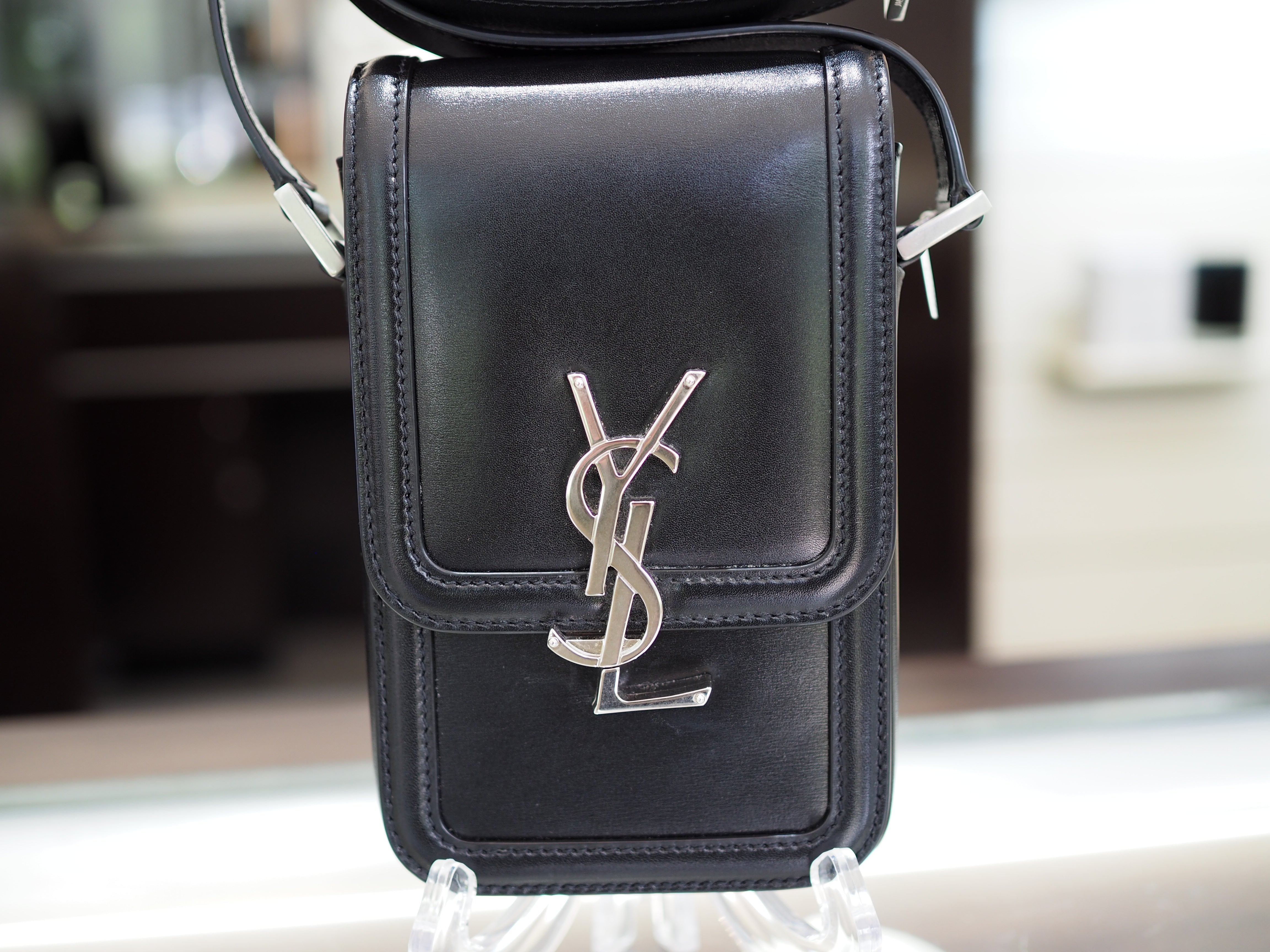 Pre-Owned YSL Black Leather Crossbody Bag with Silver Hardware