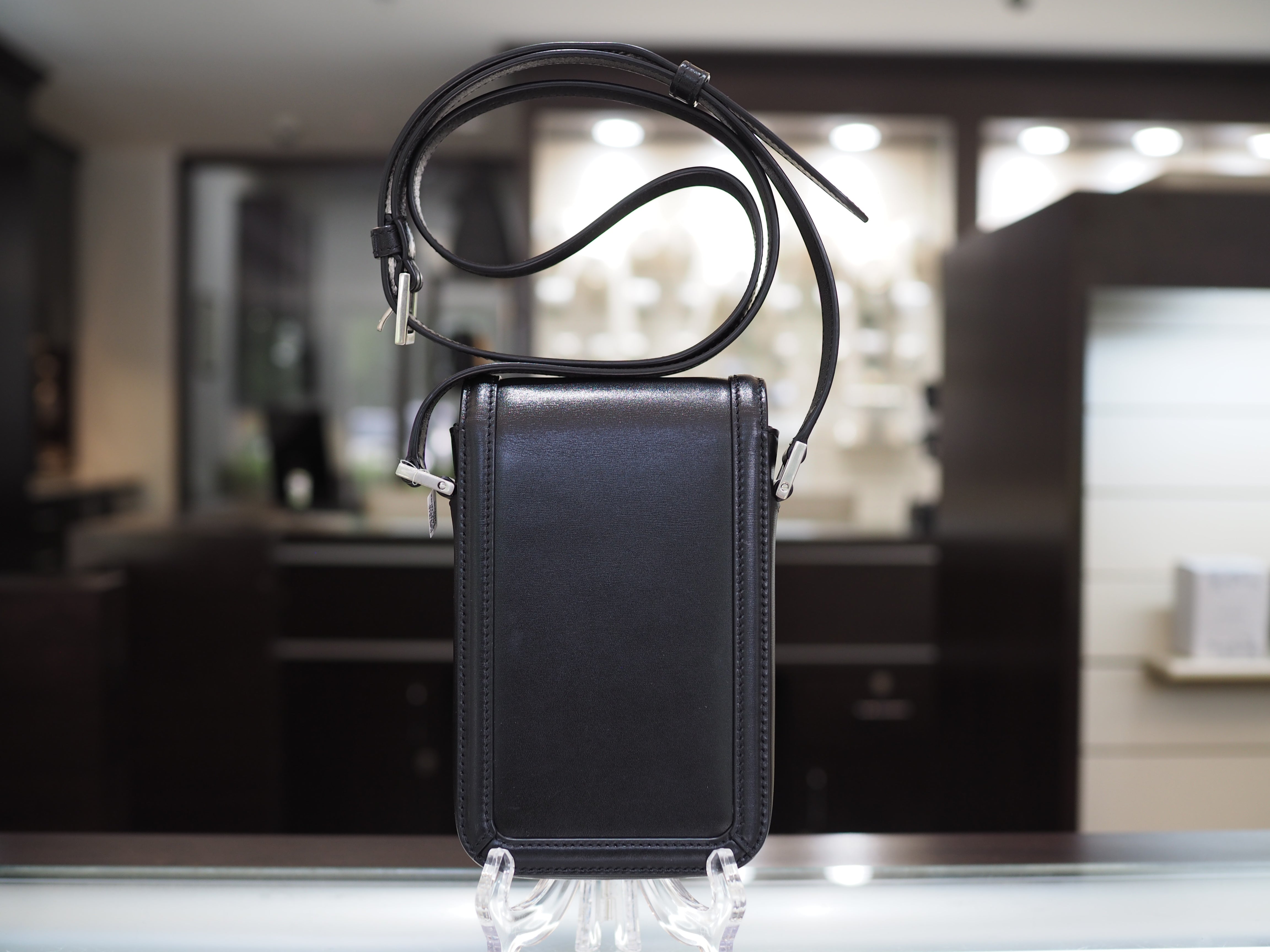 Pre-Owned YSL Black Leather Crossbody Bag with Silver Hardware