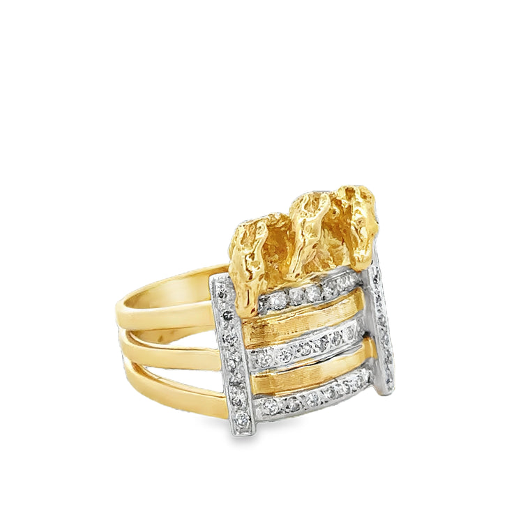 Equestrian Diamond Ring in 18k Yellow Gold