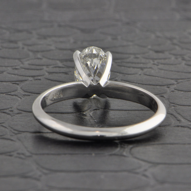 1.04 ct. Oval Cut Diamond Engagement Ring in White Gold