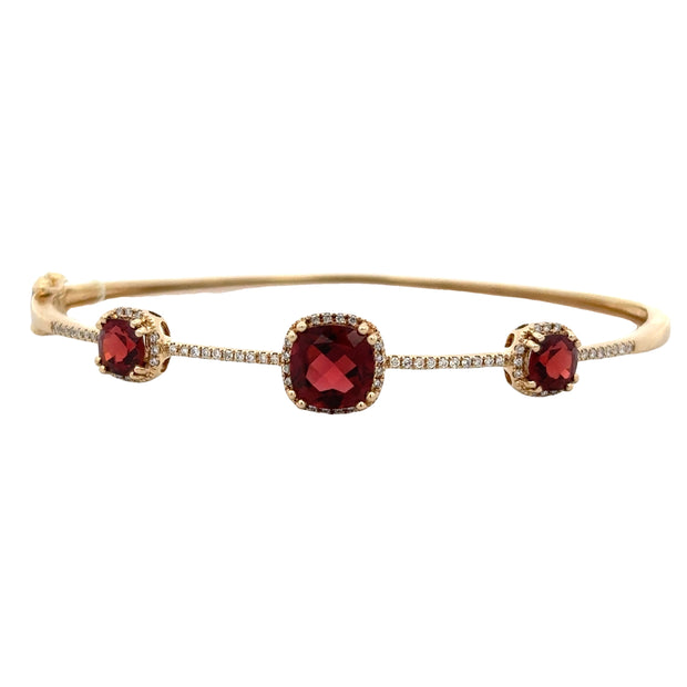 Garnet and Diamond Bracelet in Yellow Gold