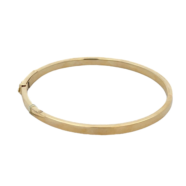 Flush Set Diamond Bangle Bracelet in Yellow Gold