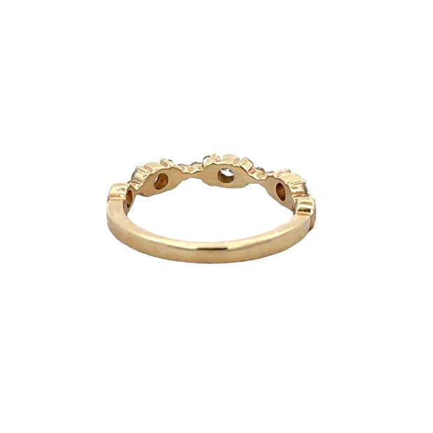 Milgrain Edged Diamond Band in Yellow Gold