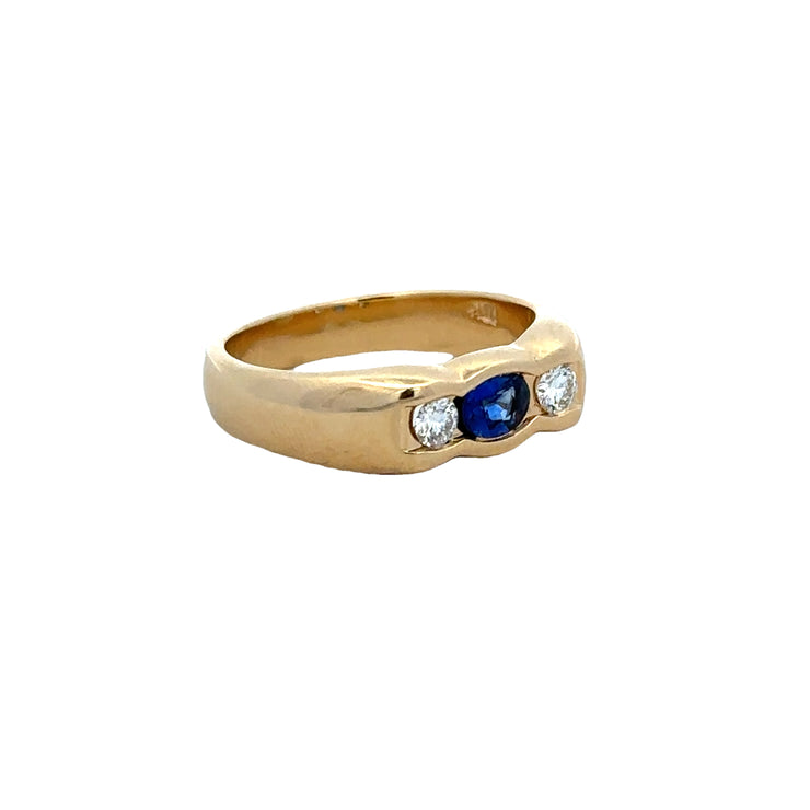 Sapphire and Diamond Ring in 18k Yellow Gold