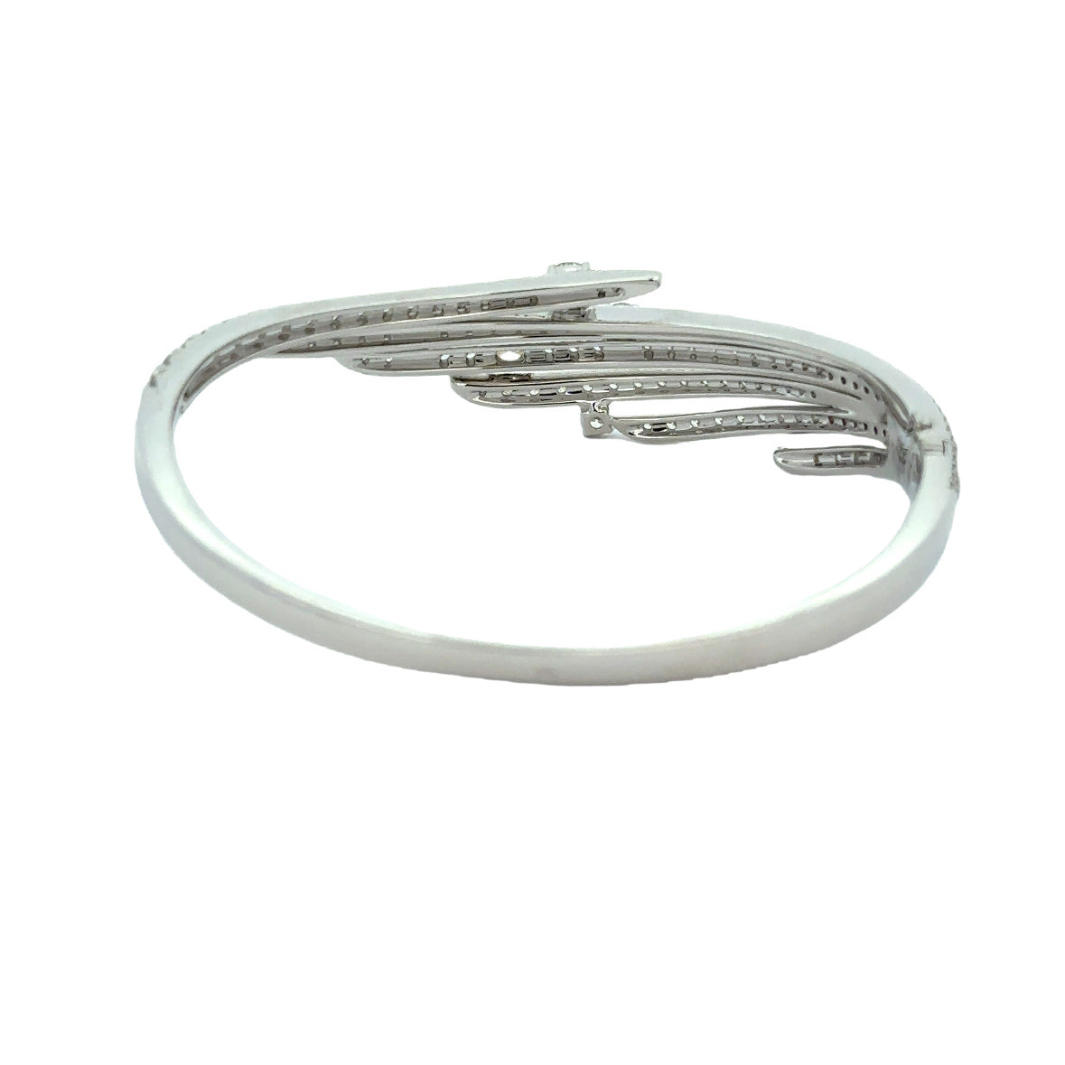 Hearts On Fire Diamond Vela Bangle Bracelet in 18k White Gold