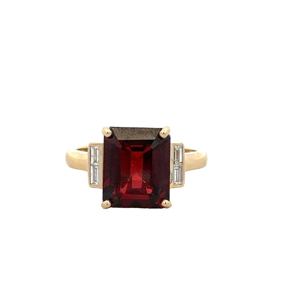 Garnet and Diamond Ring in Yellow Gold