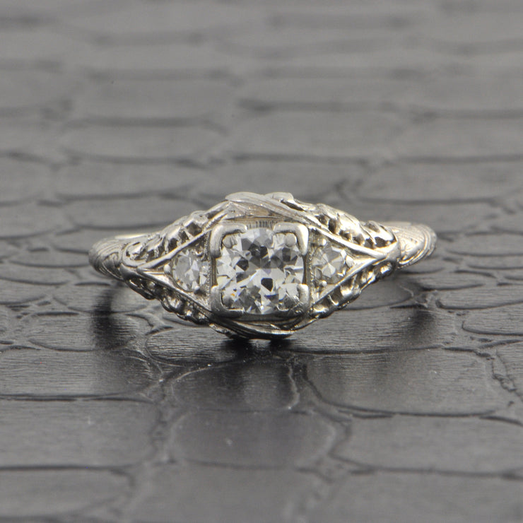 Vintage Art Deco Diamond Engagement Ring in Platinum