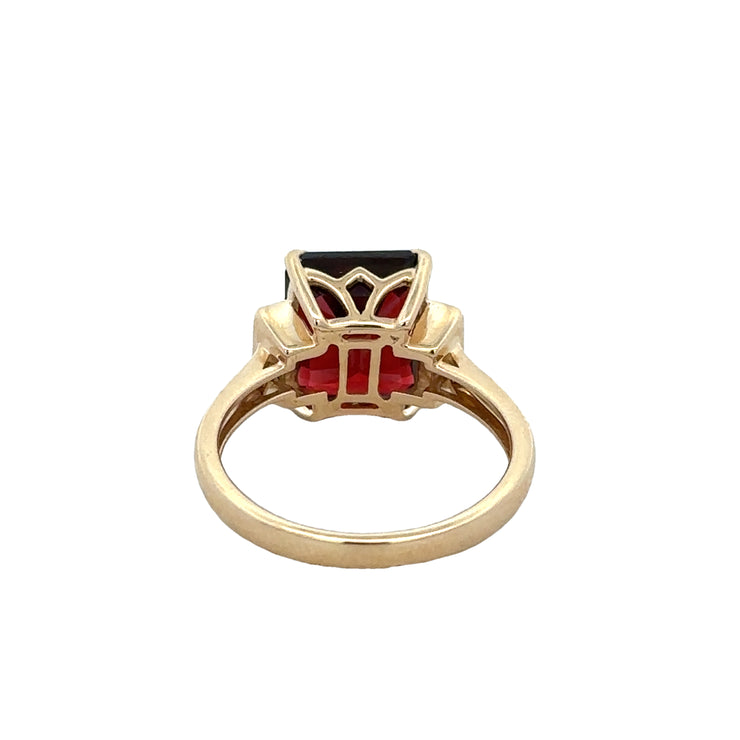 Garnet and Diamond Ring in Yellow Gold