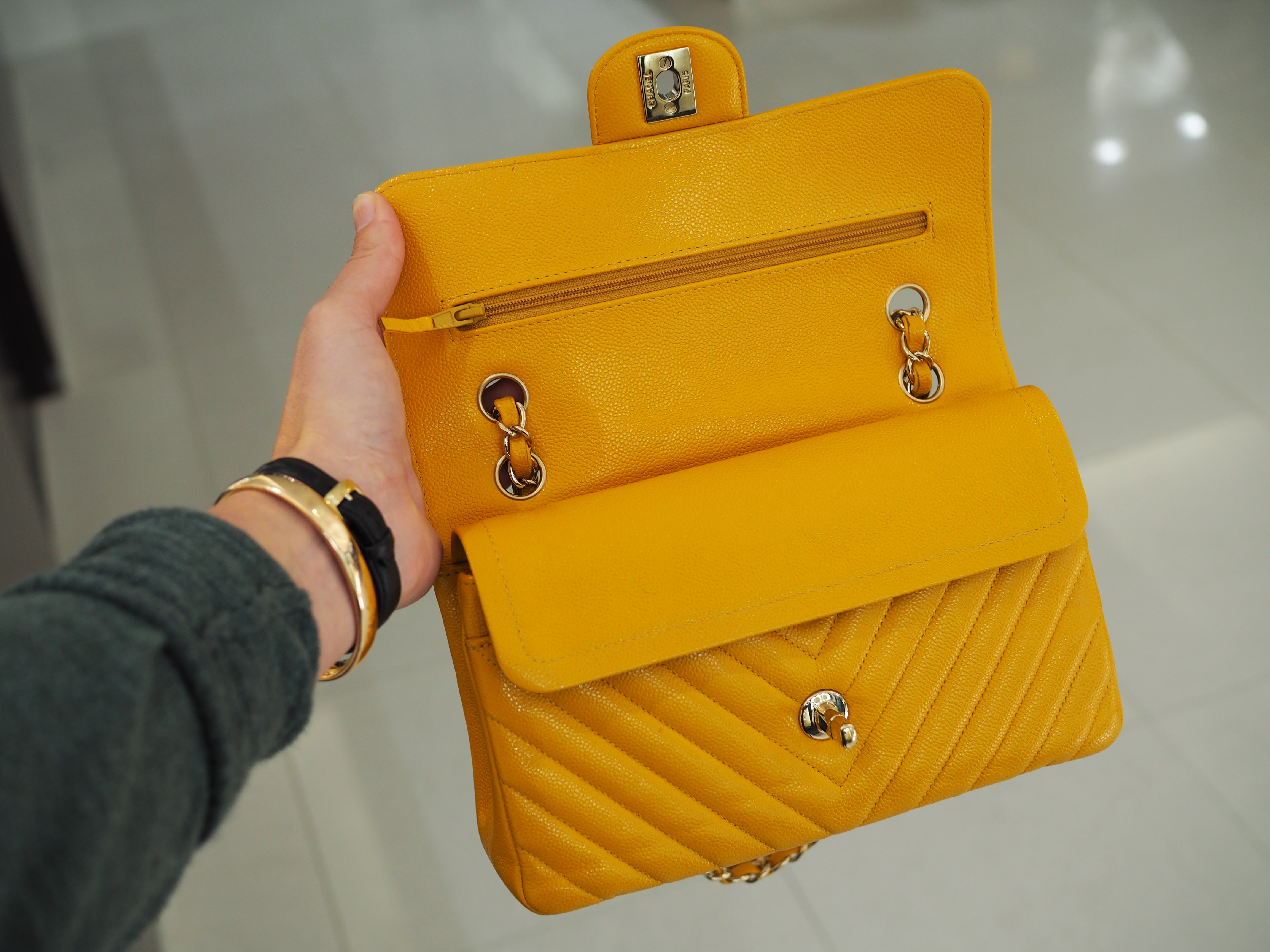 Pre-owned Chanel Yellow Medium Classic Chevron Lambskin Double Flap Mustard