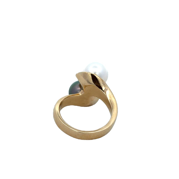 Saltwater Cultured Pearl Bypass Ring in Yellow Gold