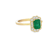 Emerald and Diamond Scalloped Halo Ring in Yellow Gold