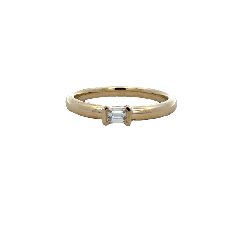 Emerald Cut Diamond Band Ring in Yellow Gold