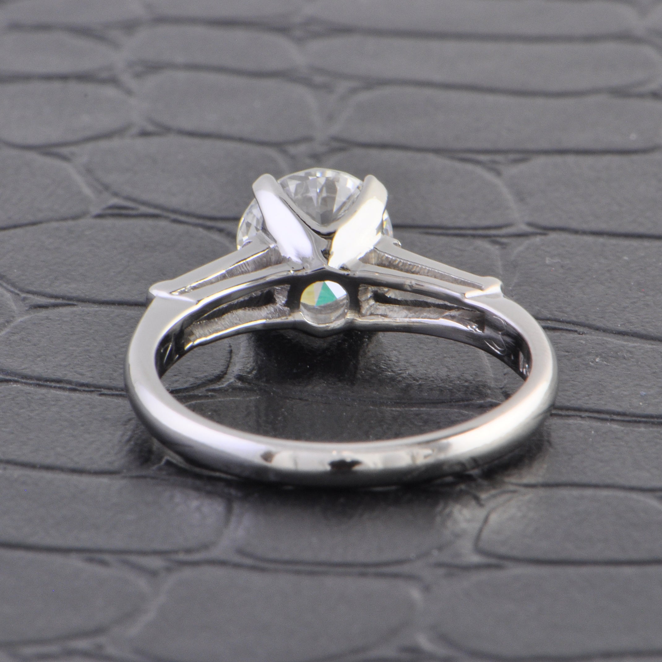 GIA 1.41 ct. G-VS1 Classic Round Brilliant Cut Diamond Engagement Ring