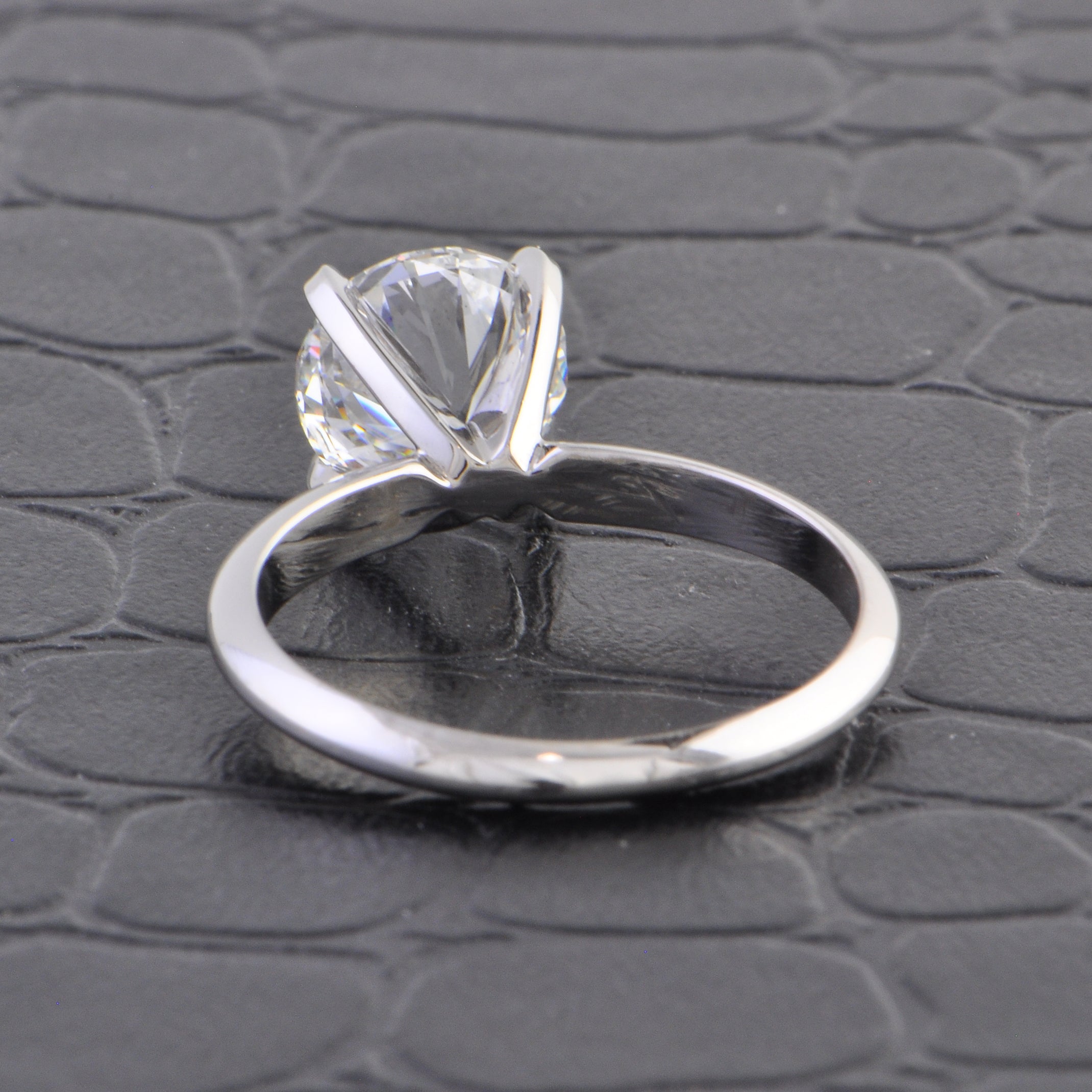 GIA 1.94 ct. E-SI1 Round Brilliant Cut Diamond Engagement Ring