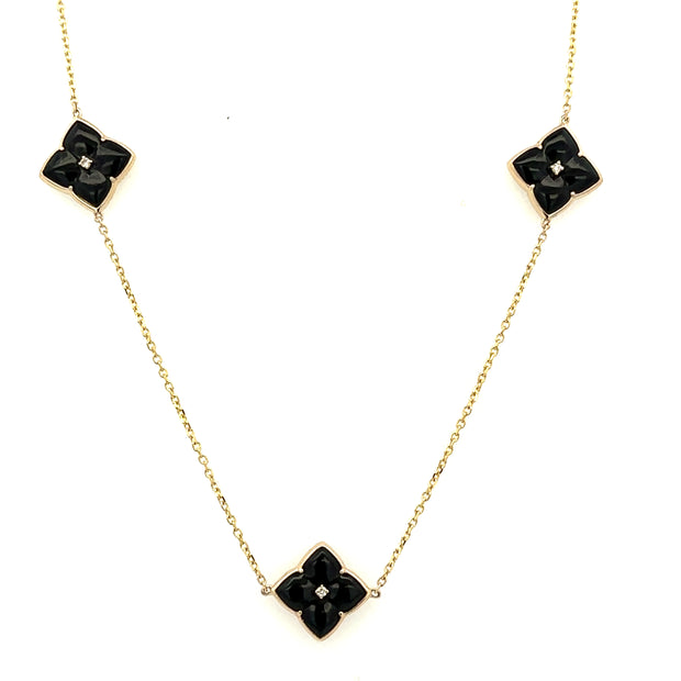 Onyx Quatrefoil Necklace in Yellow Gold