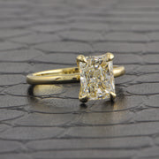 GIA 2.01 ct. Radiant Cut Diamond Engagement Ring in Yellow Gold
