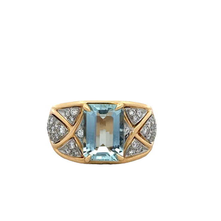 Statement Aquamarine and Diamond Ring in 18k Yellow Gold and Platinum