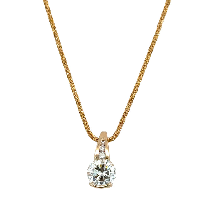 1.0 ct. Round Brilliant Cut Diamond Pendant in Yellow Gold