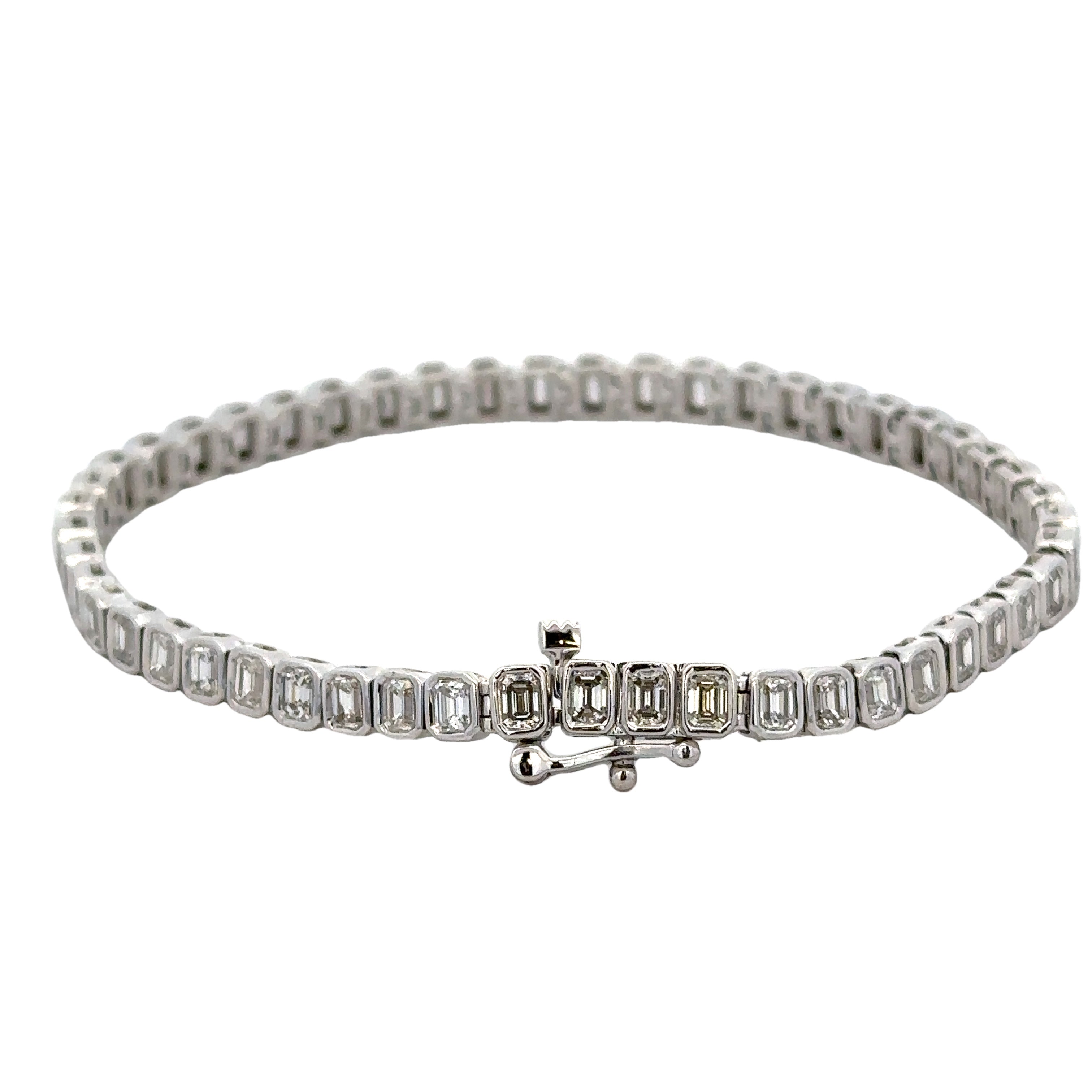 Emerald Cut Diamond Tennis Bracelet in White Gold