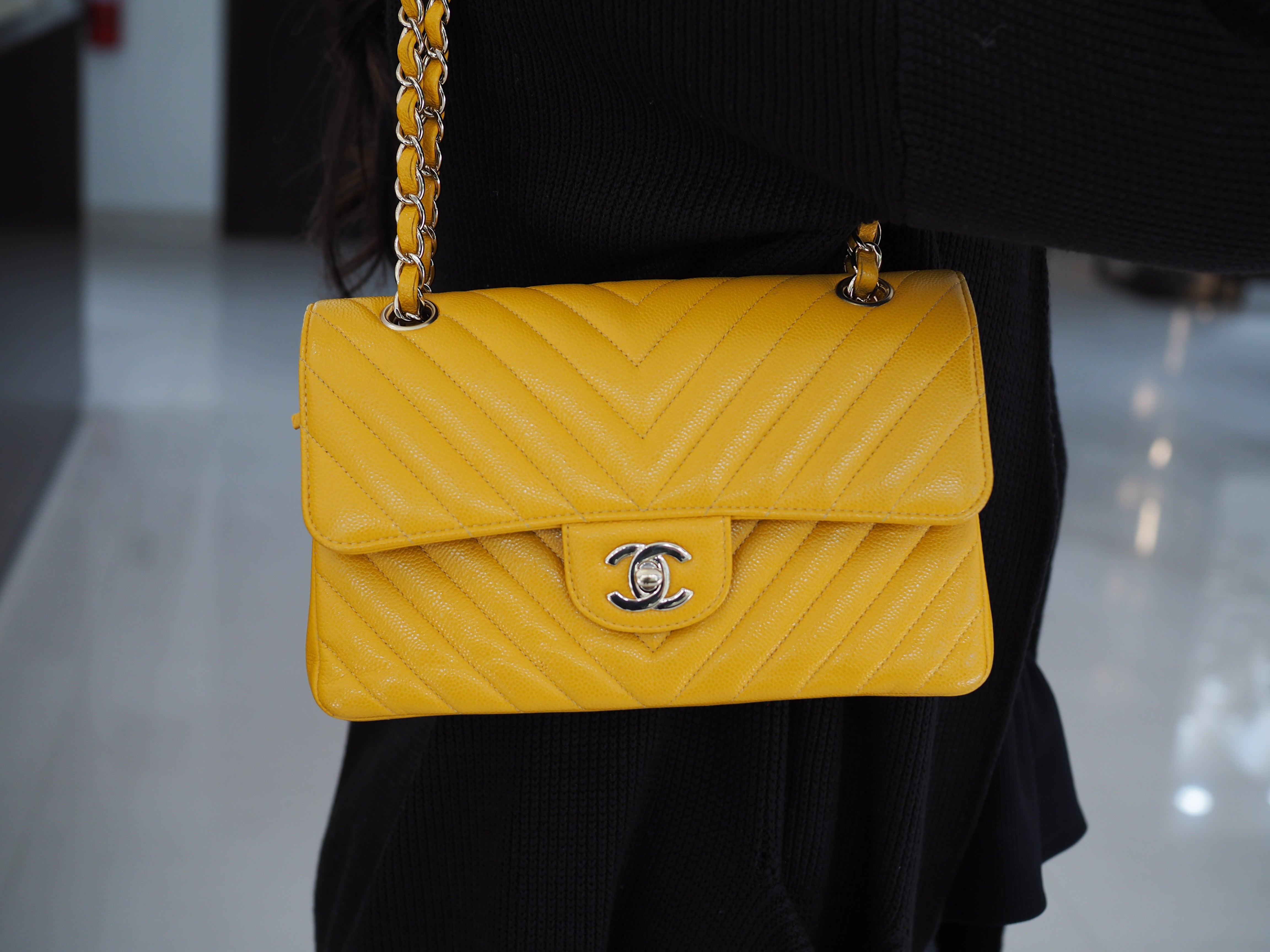 Pre-owned Chanel Yellow Medium Classic Chevron Lambskin Double Flap Mustard