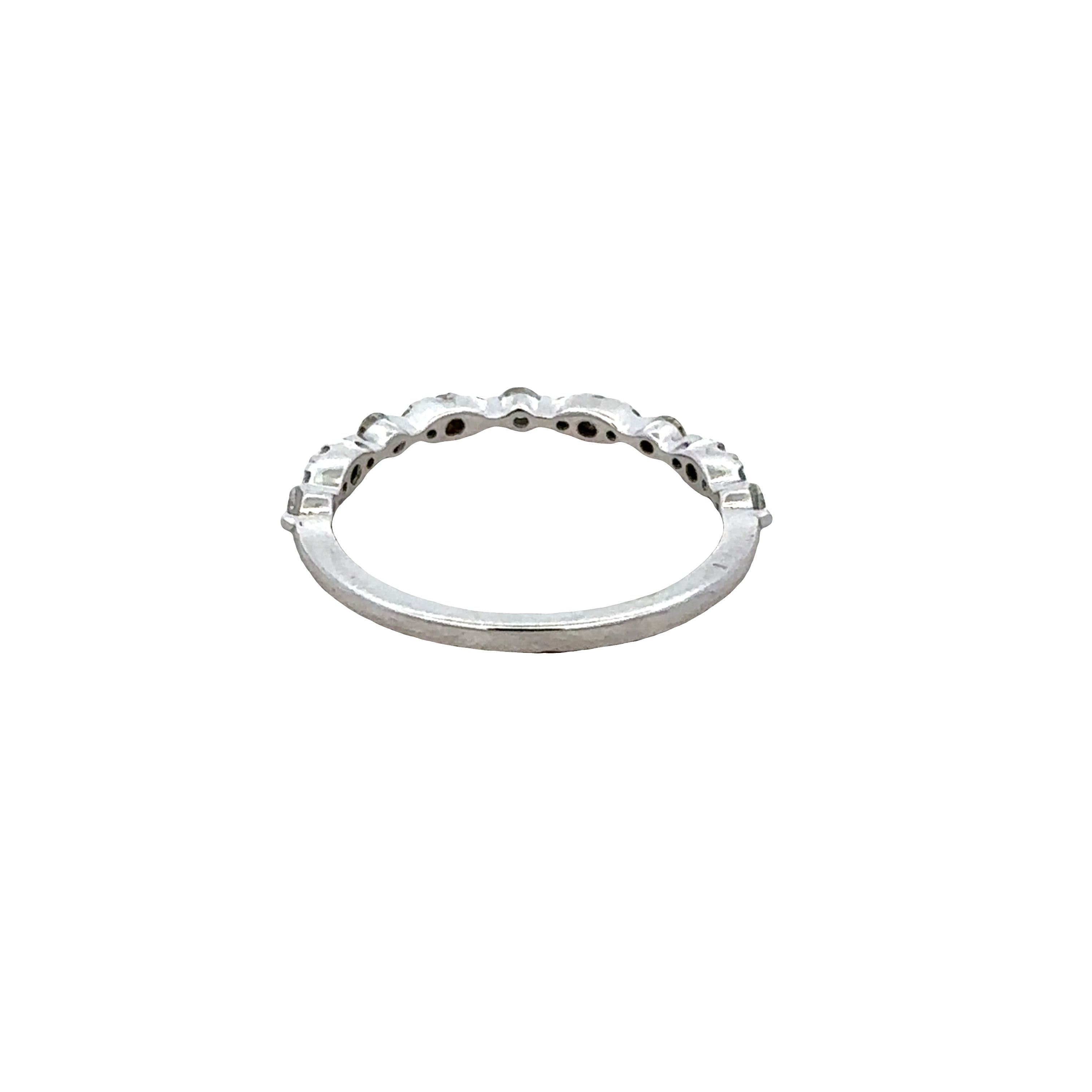 14k White Gold 0.25 Carat Diamond Alternating Wedding Band – Size 6