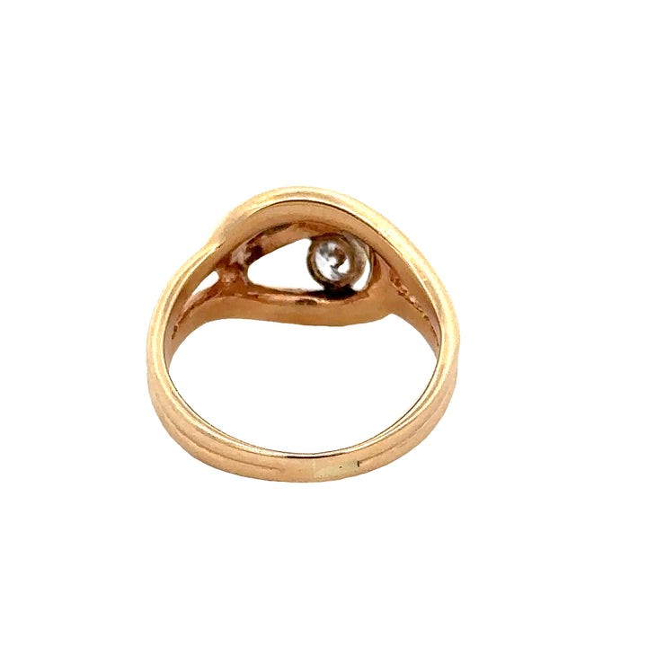 Serpentine Diamond Ring in Yellow Gold