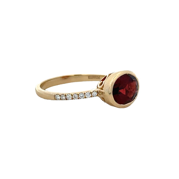 Garnet and Diamond Ring in Yellow Gold