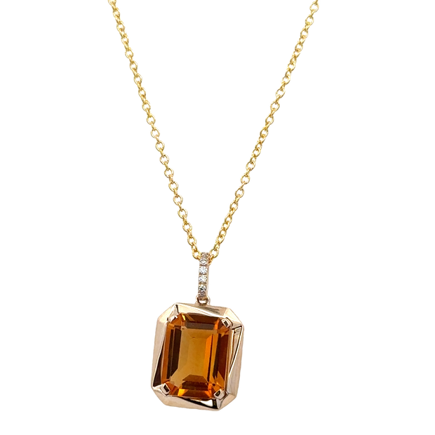 Citrine Pendant in Yellow Gold