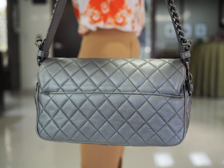 Pre-Owned Chanel Rock Airlines Quilted Flap Bag