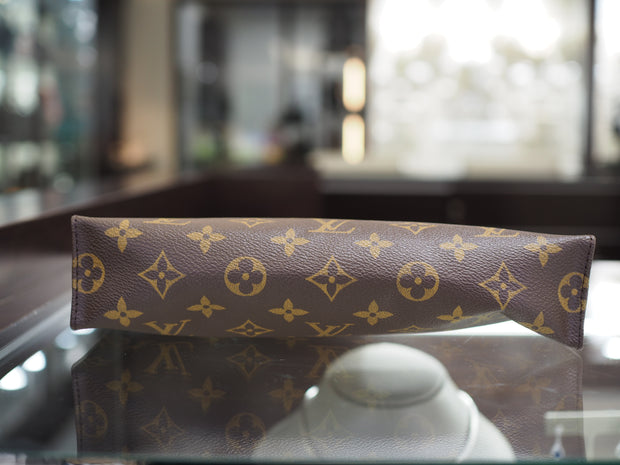 Louis Vuitton Monogram Canvas Poche Toilette 26 ca. 2005