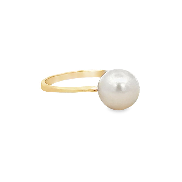 Akoya Cultured Pearl Solitaire Ring in Yellow Gold