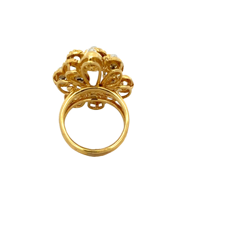 Statement 1970s Diamond Ring in 18k Yellow Gold