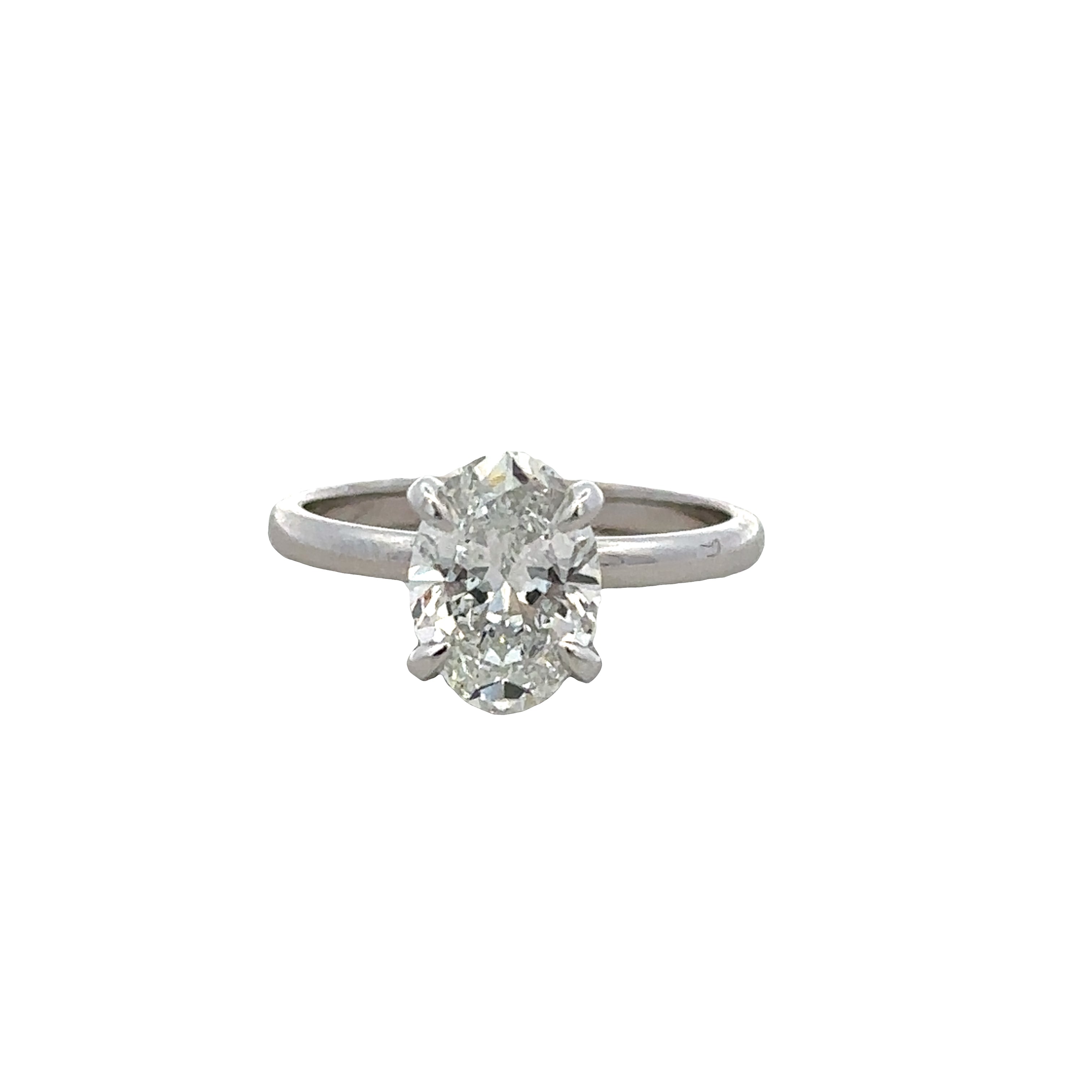 14k White Gold Oval Diamond Solitaire Engagement Ring – Size 6.75