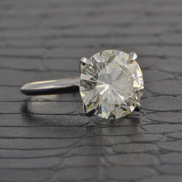 5.78 ct. M-VS1 Round Brilliant Cut Diamond Engagement Ring