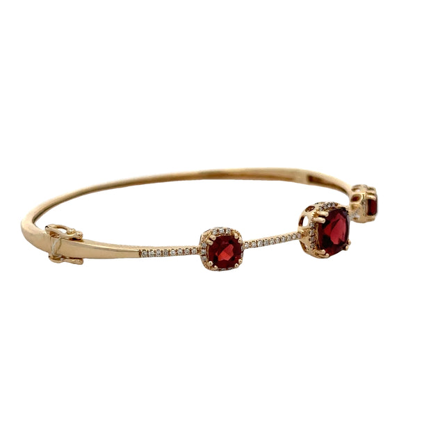 Garnet and Diamond Bracelet in Yellow Gold