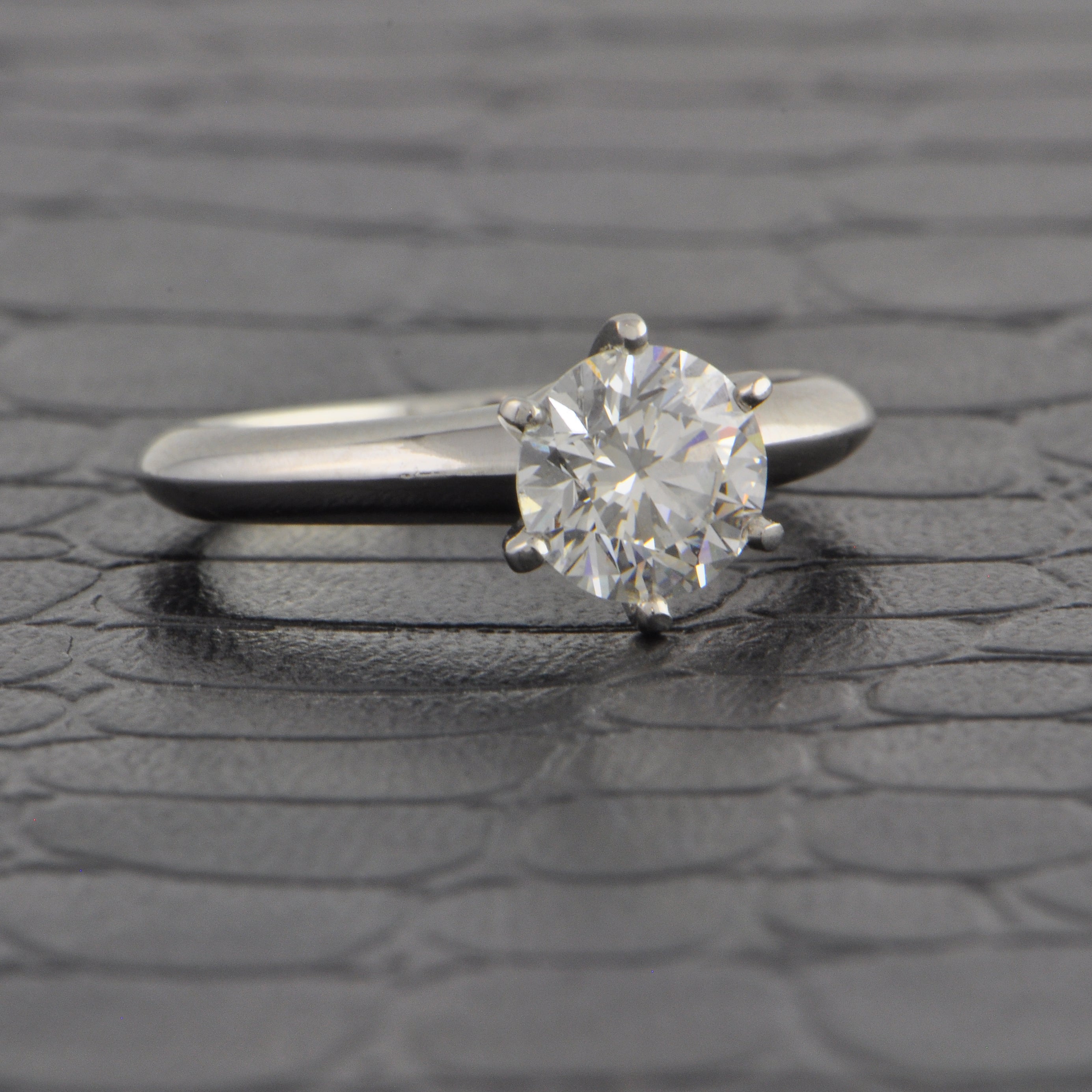 Estate Tiffany & Co. 1.26 ct. G-VS1 Round Brilliant Cut Diamond Engagement Ring