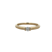 Oval Diamond Band Ring in Yellow Gold