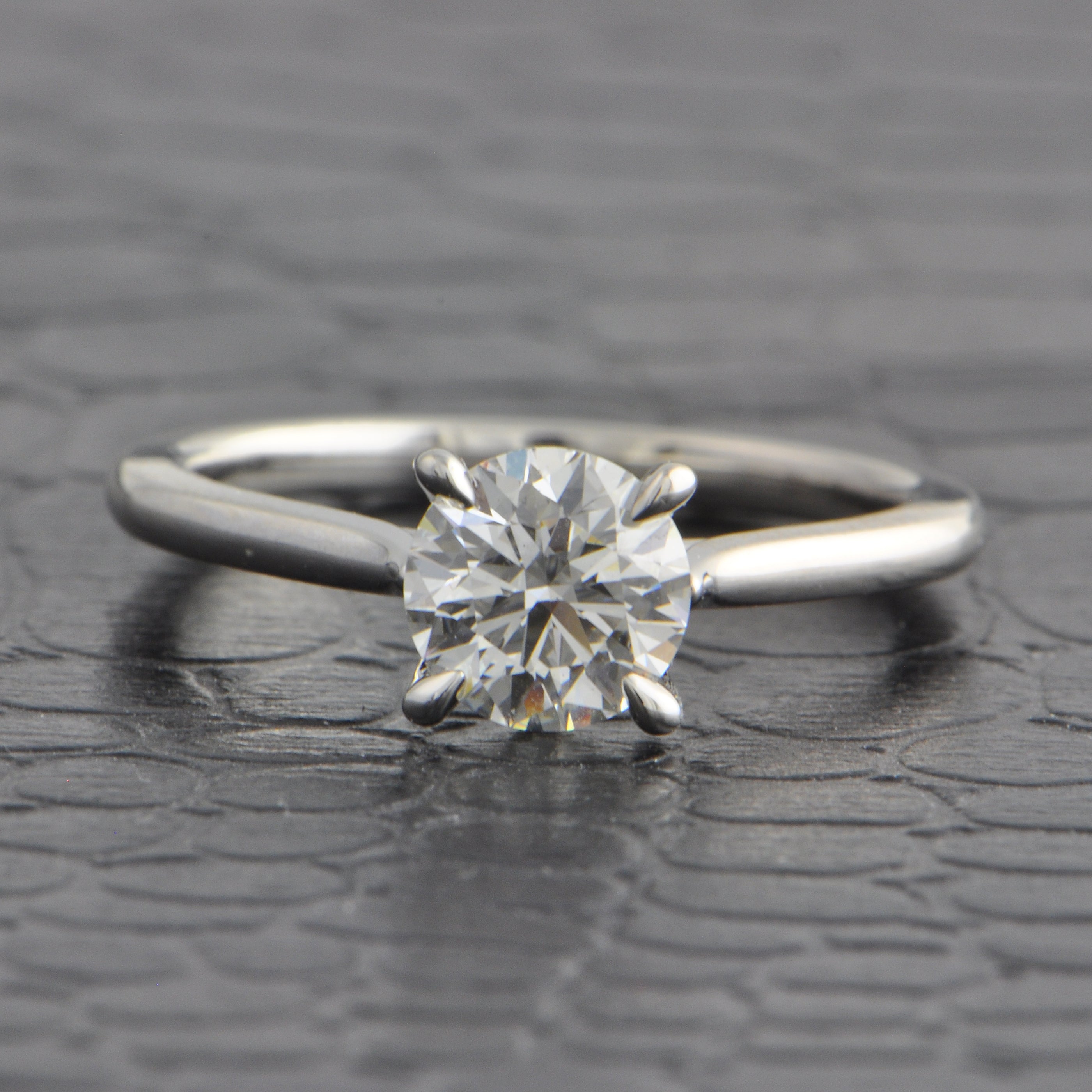 Hearts On Fire 1.06 ct. H-SI1  Round Brilliant Cut Diamond Engagement Ring