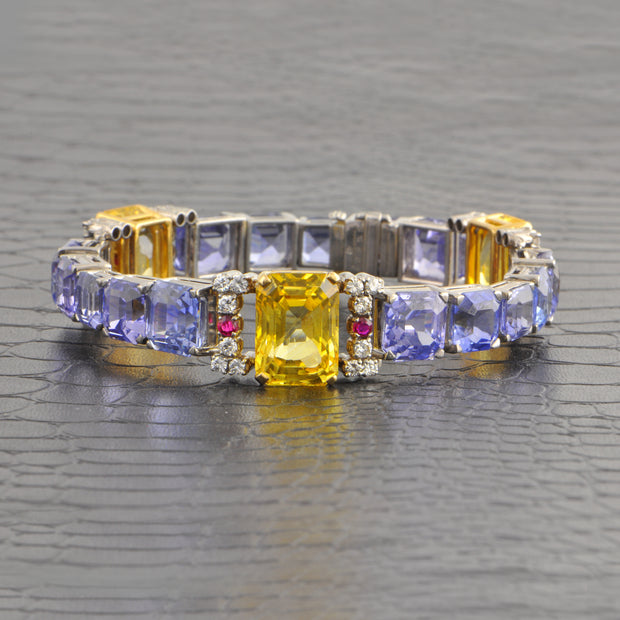 Oscar Heyman Vintage 1940s Blue and Yellow No-Heat Sri Lankan Sapphire Statement Bracelet in Platinum