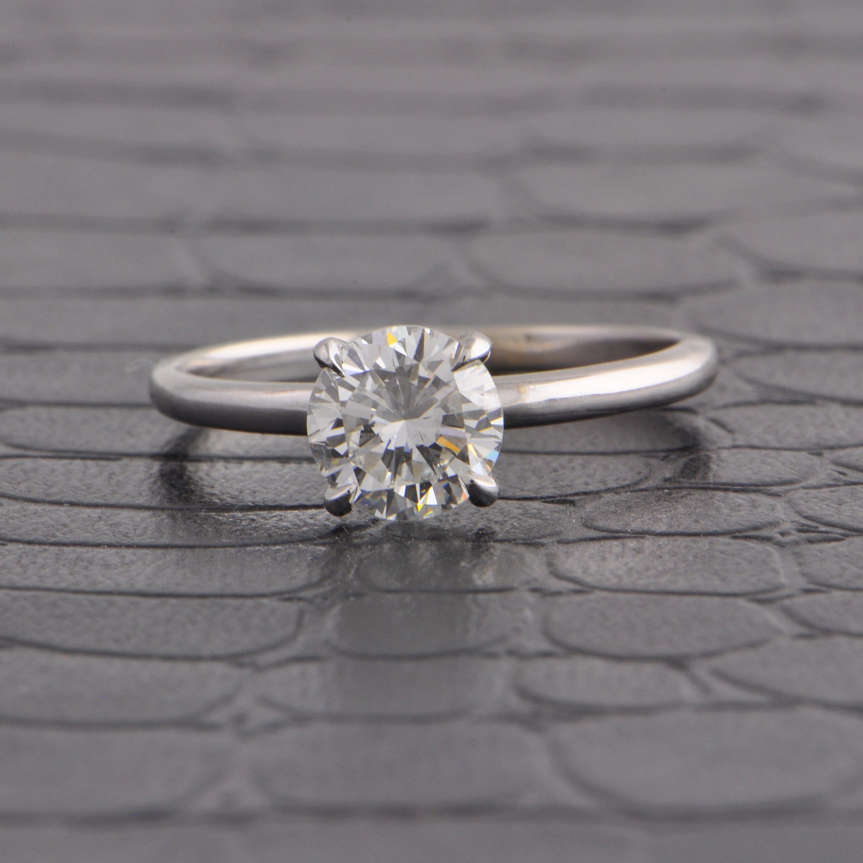 GIA 1.10 ct. G-SI1 Round Brilliant Cut Diamond Engagement Ring
