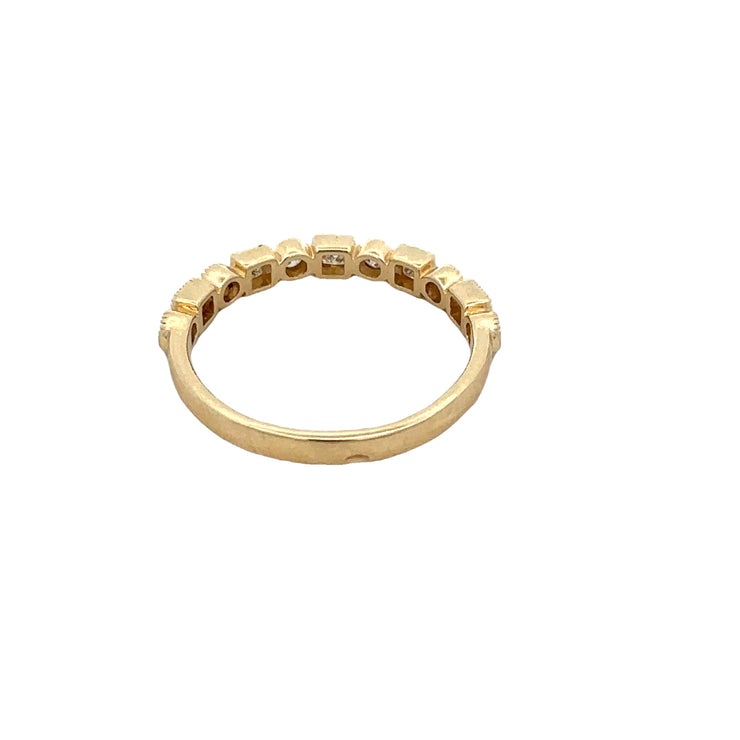 Princess and Round Brilliant Cut Diamond Band in Yellow Gold