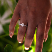 Hearts On Fire Lorelei 1.02 H-VS2 Round Brilliant Cut Diamond Engagement Ring