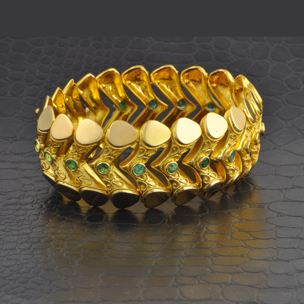 Magnificent Vintage Chevron Style Emerald Bracelet in 18k Yellow Gold